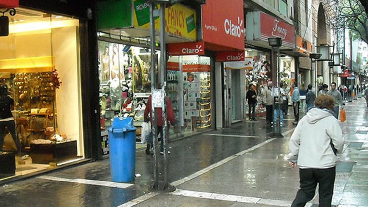 Mañana no abrirán locales comerciales ni supermercados en Salta