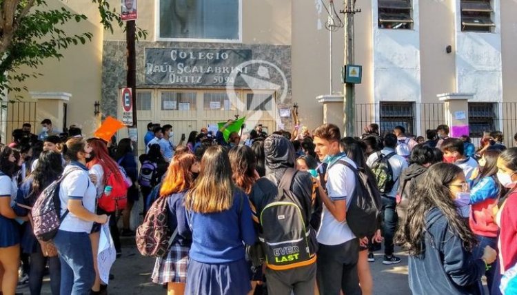 Intento de Abuso a una Alumna en el Colegio Scalabrini Ortiz