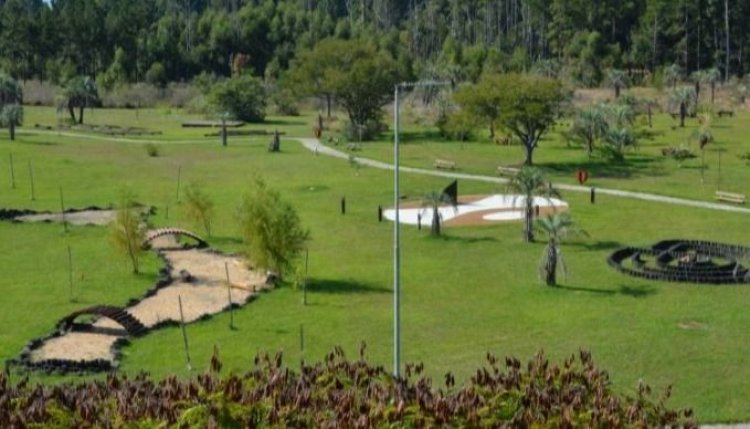 Cerrillos. Un productor Dono 16 hs para realizar un Ecoparque