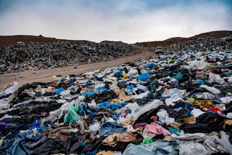 En Argentina las venden en Ferias,  en Chile  las tiran al Desierto: Ropa de Segunda Mano