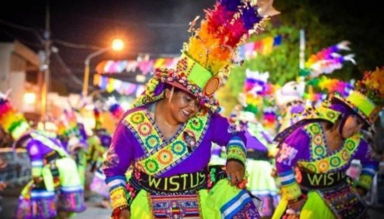 Festival y desfile carnestolendo  gratuito en el Mercado Artesanal