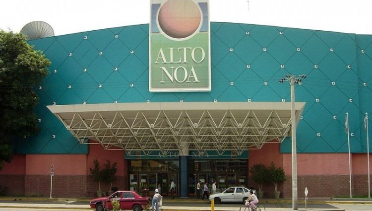 Falsa alarma: evacuaron locales del shopping Alto Noa por una amenaza de bomba