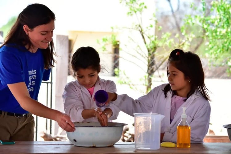 UNICEF recorre escuelas rurales en Salta para mejorar el acceso al agua