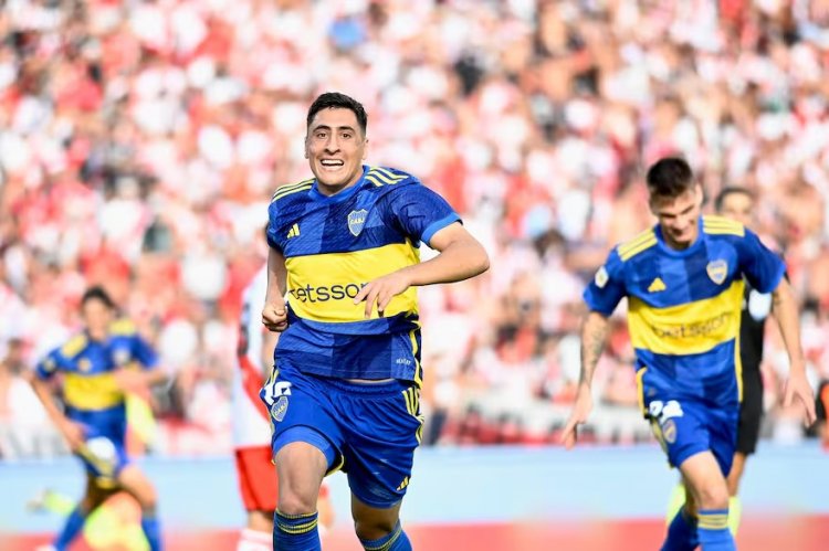 En el superclásico de las dos hinchadas, Boca se quedó con todo por juego y actitud y dejó vacío a River